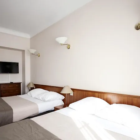 De L' Esplanade Hotel 3*