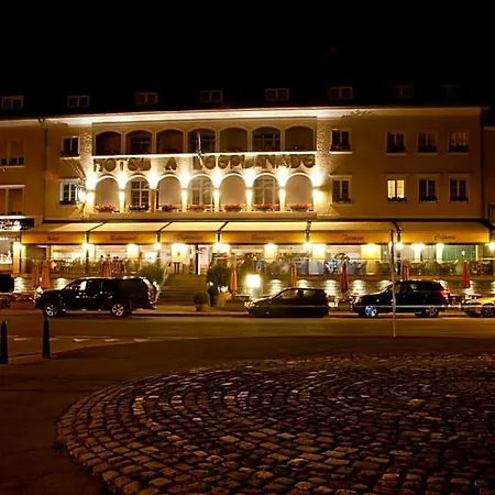 De L' Esplanade Отель