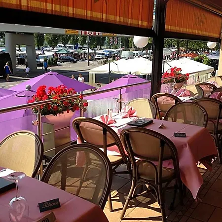 De L' Esplanade