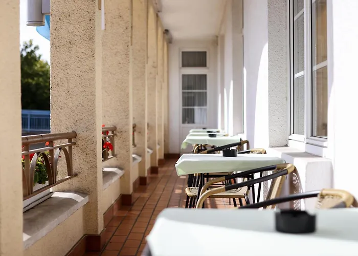 De L' Esplanade Hotel 3*